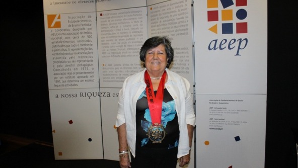 Planalto - Educadora Miza recebe o Prémio Padre Nuno Burguete