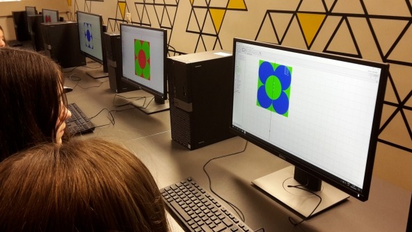 Planalto - Visita ao laboratório de “Geometria Intuitiva e Interativa” 