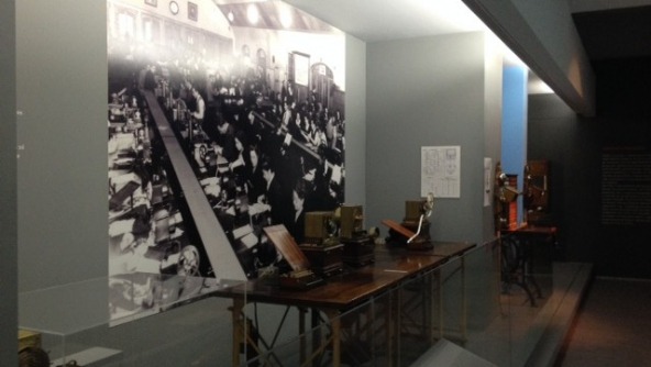 Planalto - As alunas do 7º ano no Museu das Comunicações